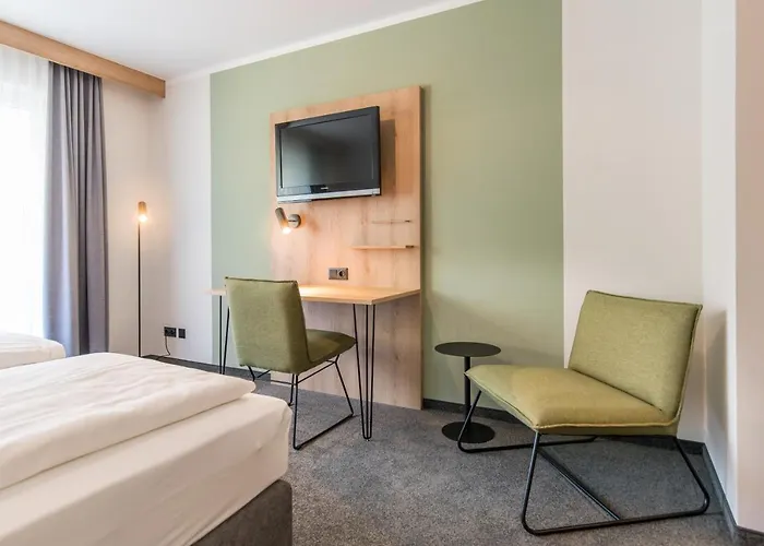 Schwan Otel 3*